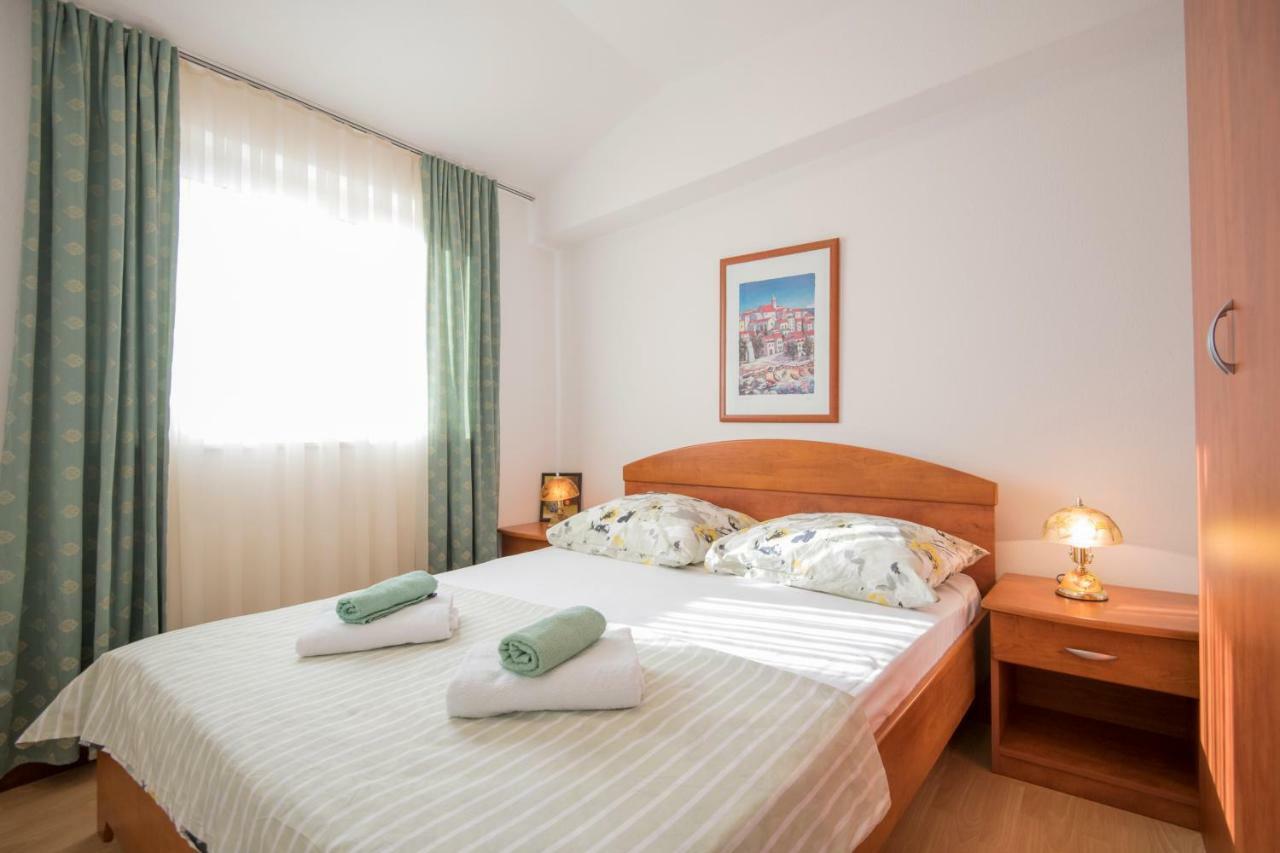 Katarina Apartmani Podstrana Exterior foto